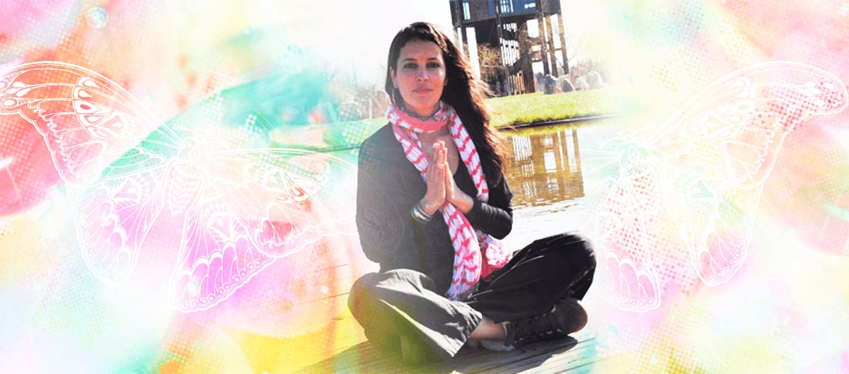 BANNER VANESA SENTADA IMAGEN COLORINES VIEJA