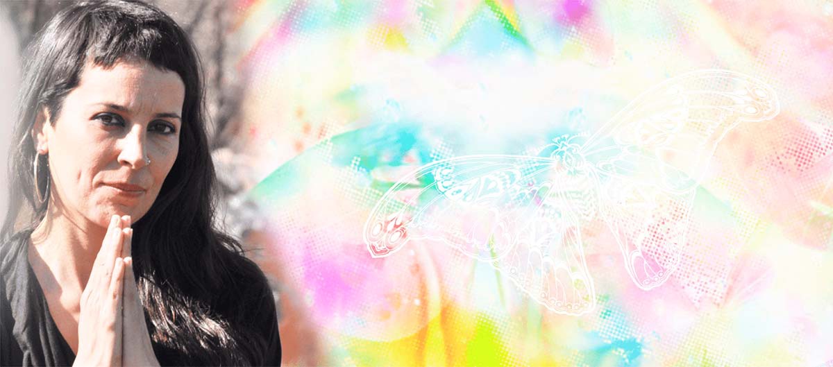 vanesa con colores alrededor